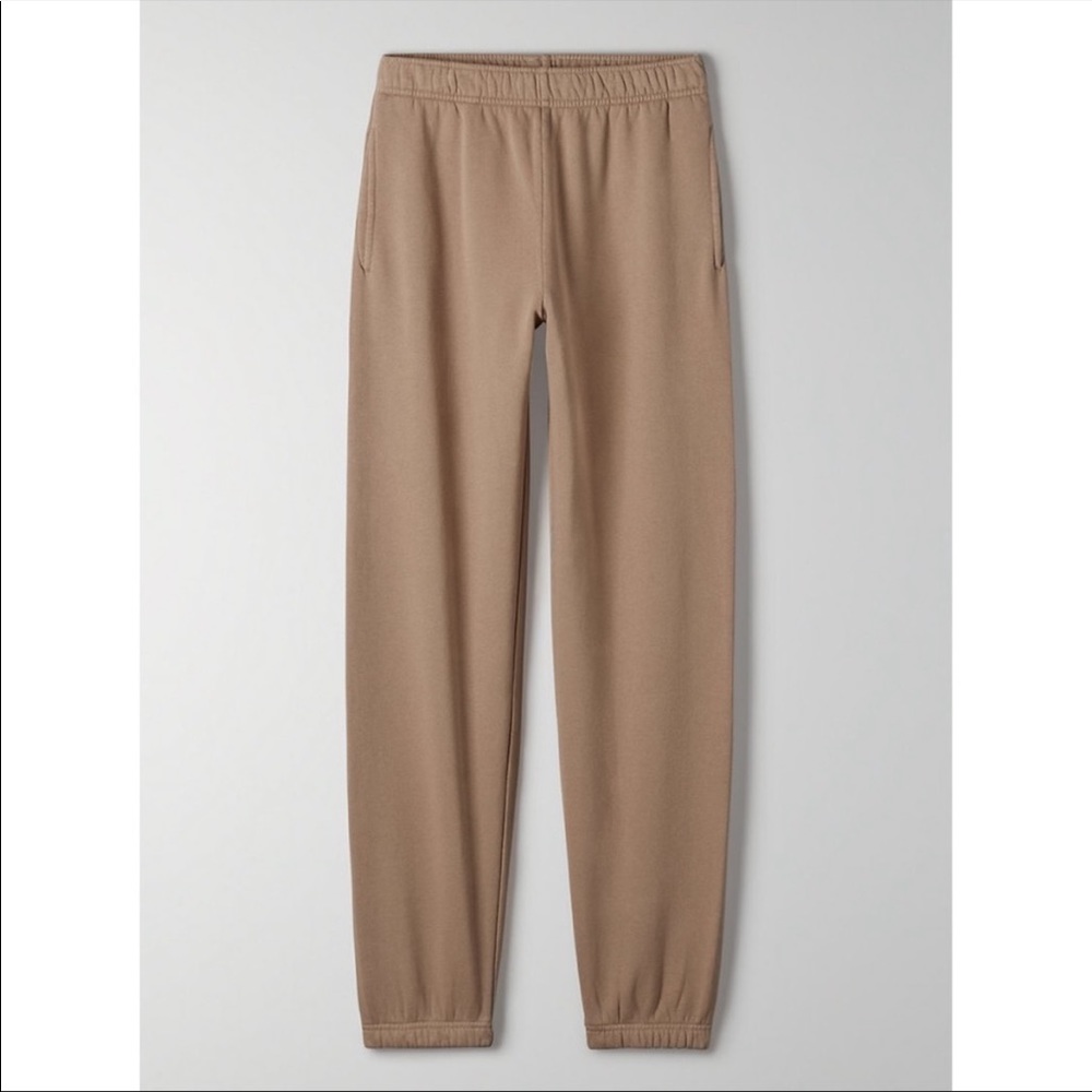 Aritzia TNA cozy af boyfriend basic joggers sweatpants gd chasm